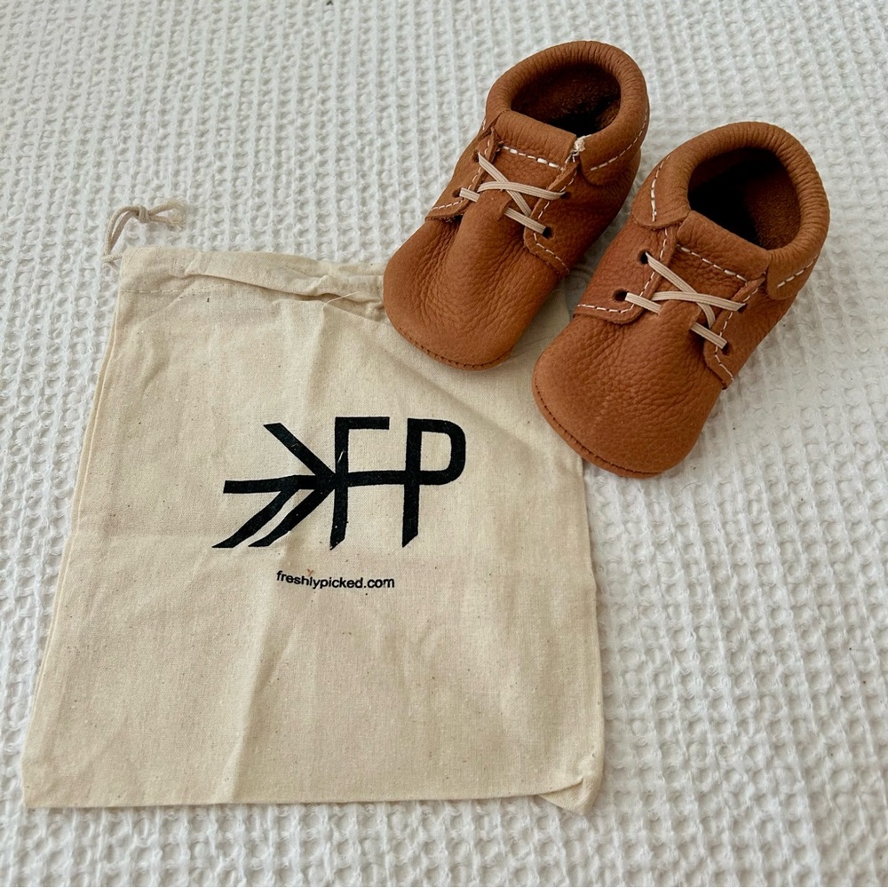 SOLD!! Freshly Picked Zion Oxford Baby Shoes